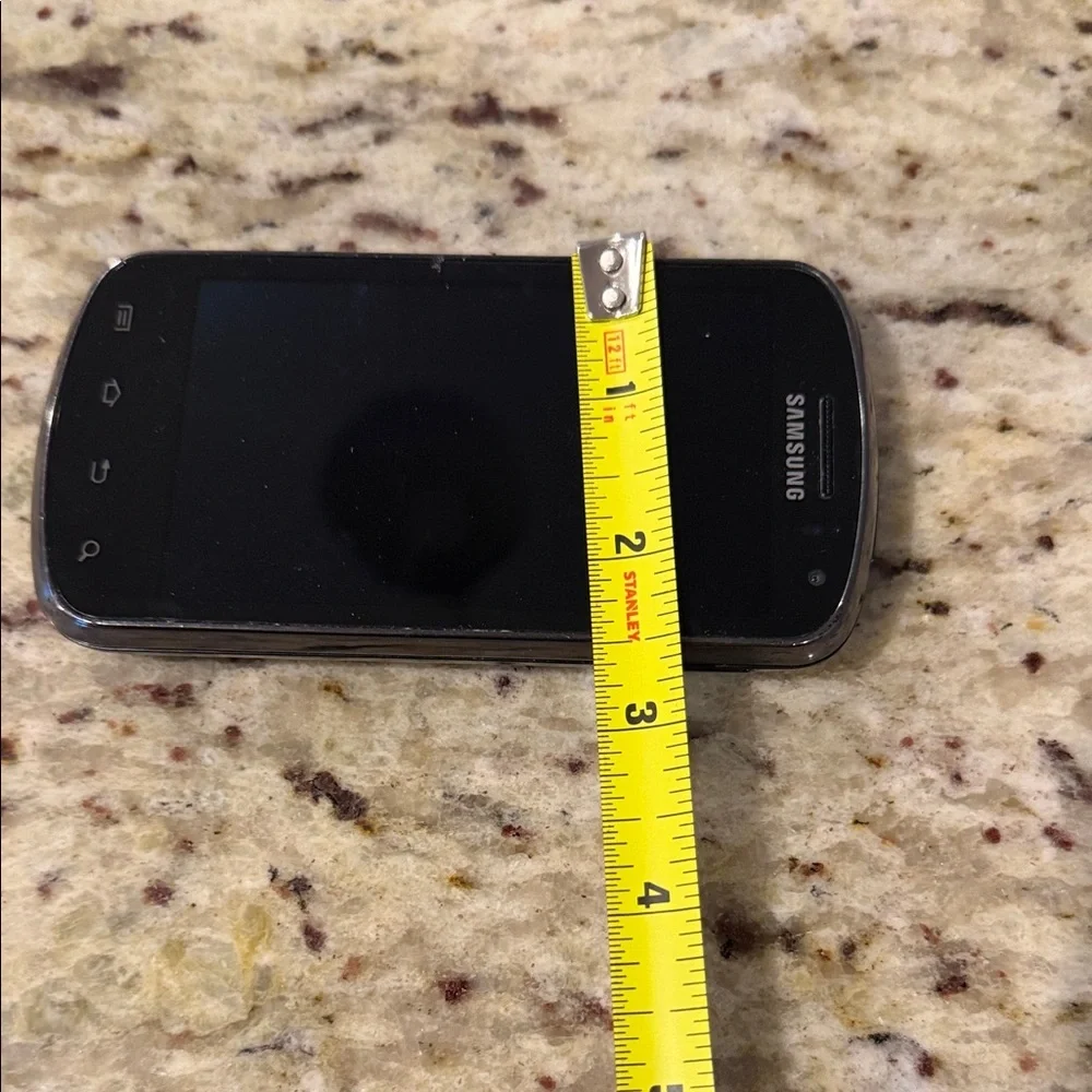 Samsung Black Smartphone with Keyboard